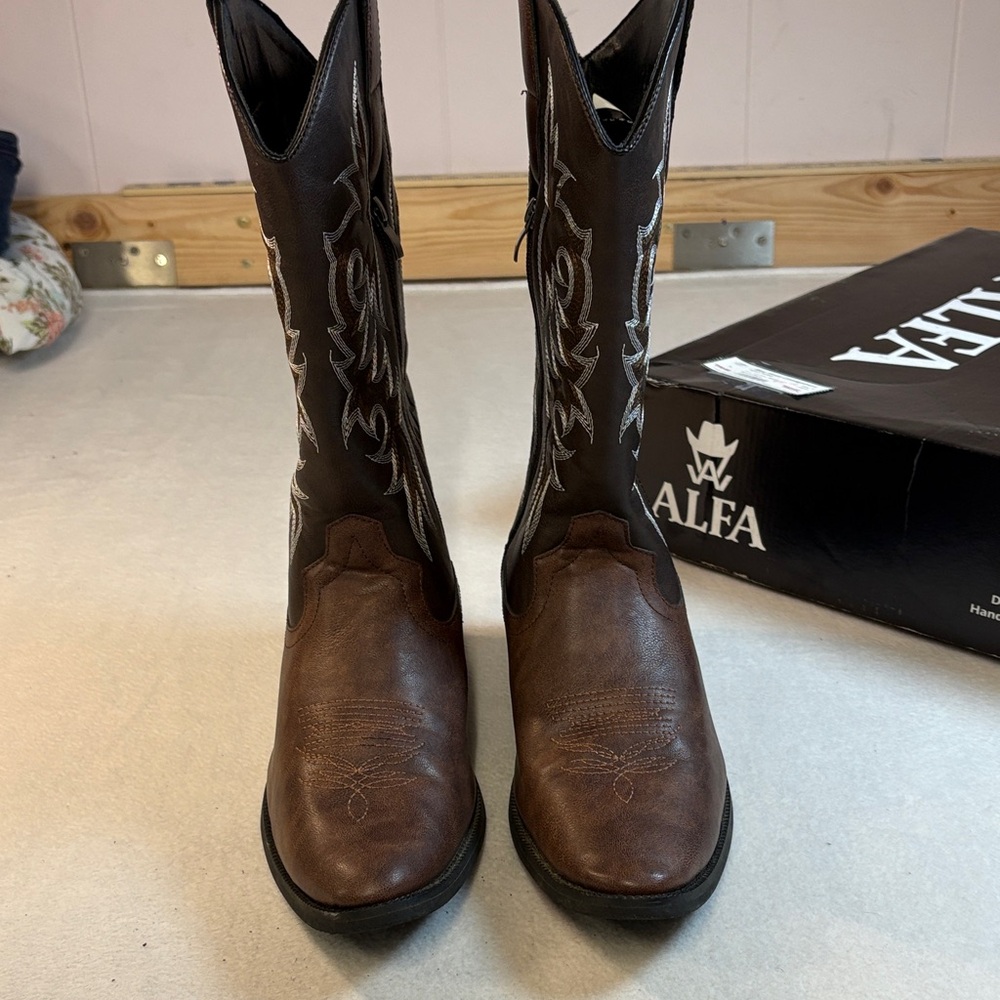 Men’s Brown Western Cowboy Boots with Dark Brown Shaft